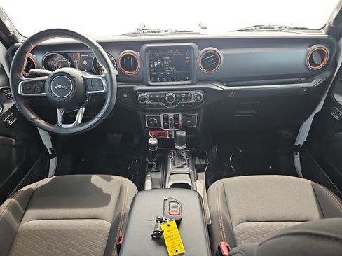 Used 2023 Jeep Gladiator Mojave w/ Cold Weather Group AWD/4WD image 10