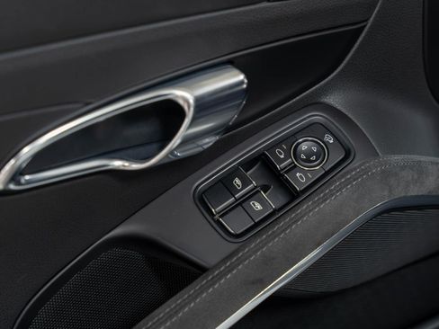 Used 2018 Porsche 911 Carrera GTS image 94