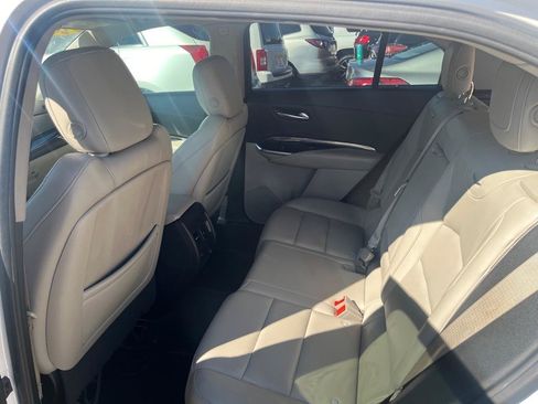 Used 2020 Cadillac XT4 Luxury FWD image 14