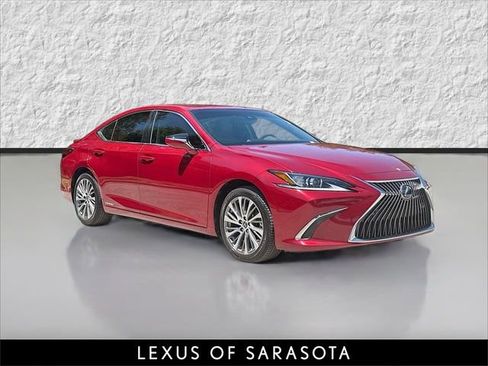 Used 2019 Lexus ES 300h FWD image 1