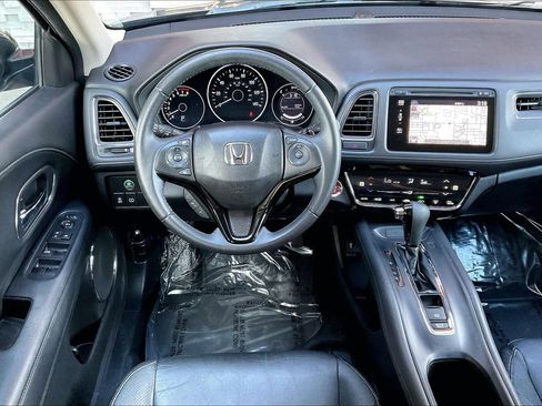 Used 2018 Honda HR-V EX-L image 8