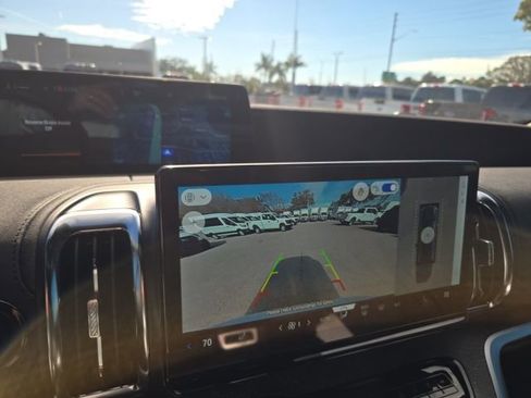 Used 2025 Ford Expedition Tremor image 17