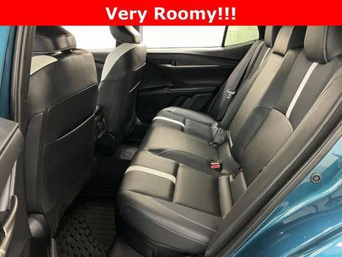 Used 2025 Toyota Camry SE image 9