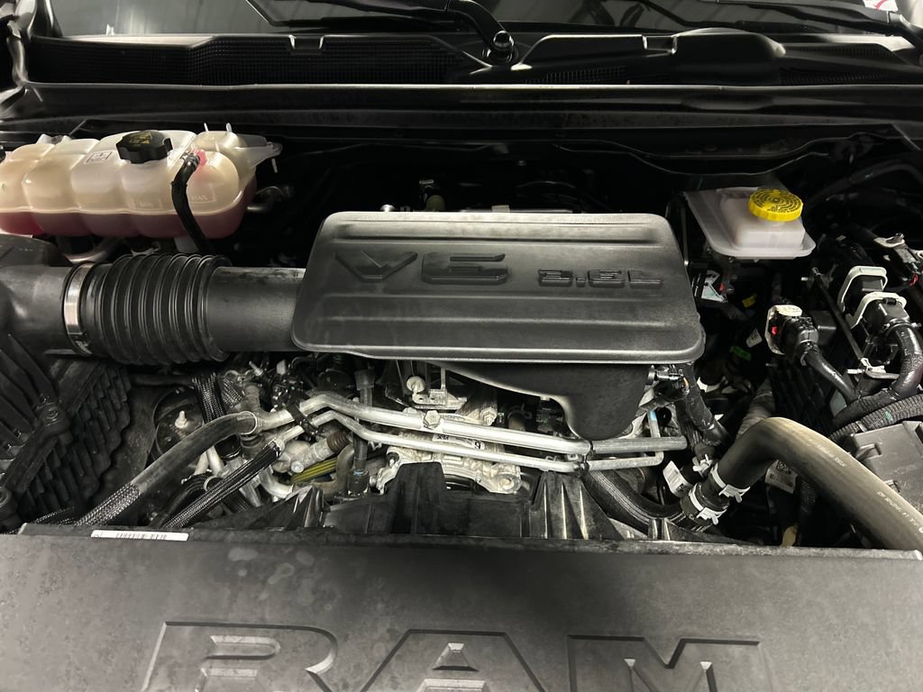 Used 2025 RAM 1500 Big Horn AWD/4WD image 25
