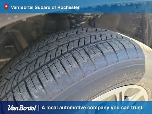 Certified 2025 Subaru Forester Premium AWD/4WD image 11