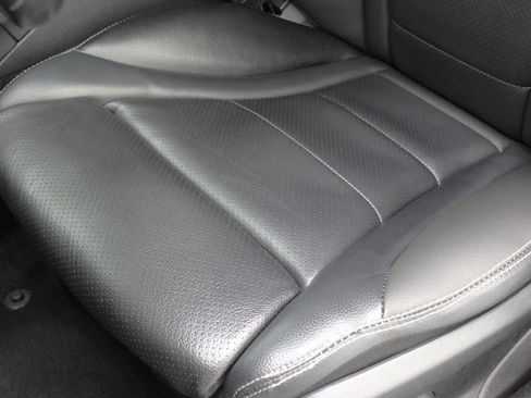 Used 2017 Mercedes-Benz C 300 Sedan image 31