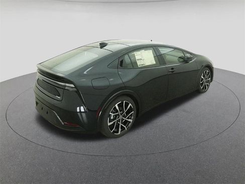 New 2026 Toyota Prius Plug-In Hybrid image 9