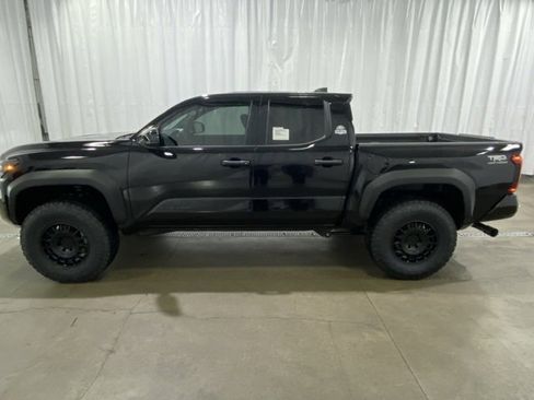New 2025 Toyota Tacoma TRD Off-Road image 7