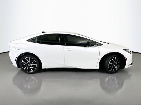 Used 2024 Toyota Prius Prime Premium w/ Advanced Technology Package FWD image 8