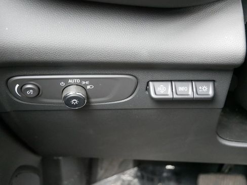 Used 2023 Buick Envision Avenir AWD/4WD image 31