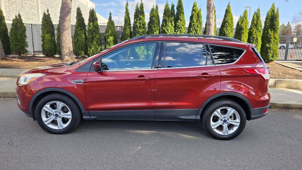 Used 2015 Ford Escape SE w/ Equipment Group 201A AWD/4WD image 8