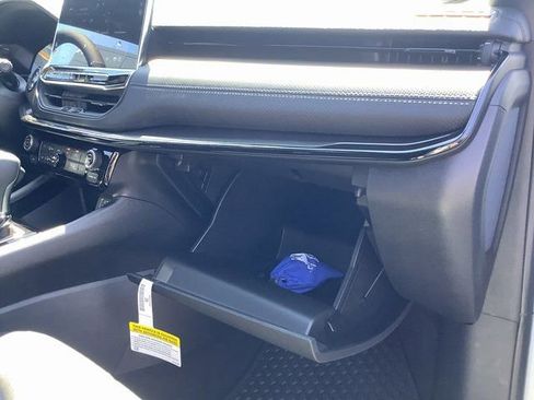 New 2025 Jeep Compass Latitude w/ Sun & Sound Group image 40