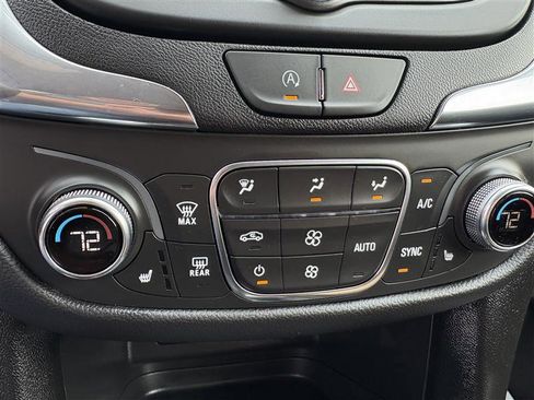 Used 2024 Chevrolet Equinox LT image 14