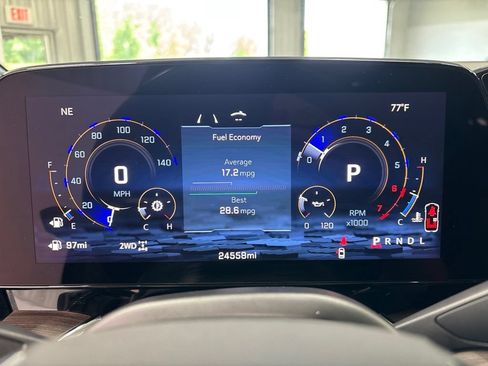 Used 2026 Chevrolet Suburban LT w/ Comfort Package AWD/4WD image 16