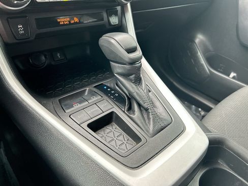 Certified 2021 Toyota RAV4 XLE FWD image 26