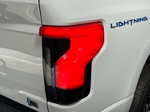 Used 2023 Ford F150 Lightning XLT image 34