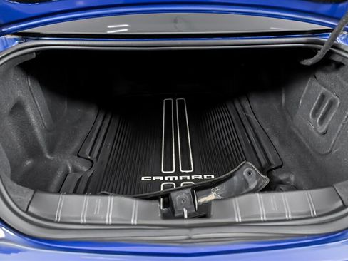 Used 2021 Chevrolet Camaro ZL1 RWD image 11