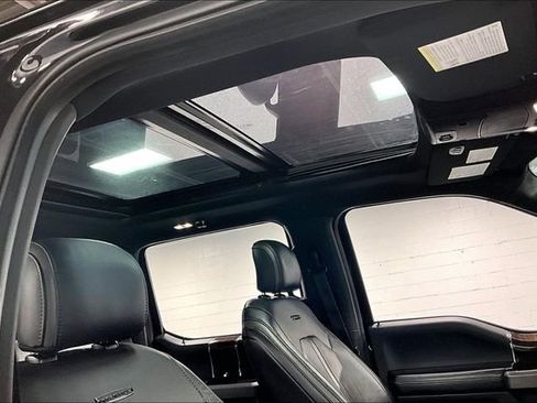 Used 2015 Ford F150 Platinum w/ Equipment Group 701A Luxury image 4