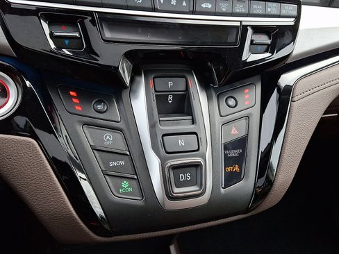 Certified 2025 Honda Odyssey Touring image 13