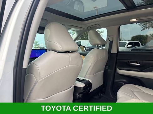 Used 2025 Toyota Grand Highlander FWD image 25