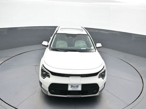 New 2025 Kia Niro Wave w/ Wave Preserve Package image 36