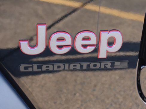 Used 2023 Jeep Gladiator Rubicon w/ LED Lighting Group image 13