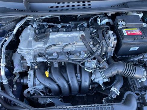 Used 2022 Toyota Corolla LE w/ Carpet Mat Package (TMS) FWD image 29