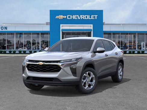 New 2026 Chevrolet Trax LS w/ LS Convenience Package FWD image 6