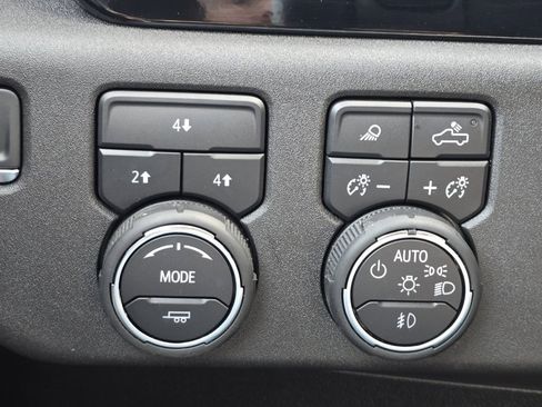 Used 2025 Chevrolet Silverado 3500 LT w/ Trail Boss Package image 29