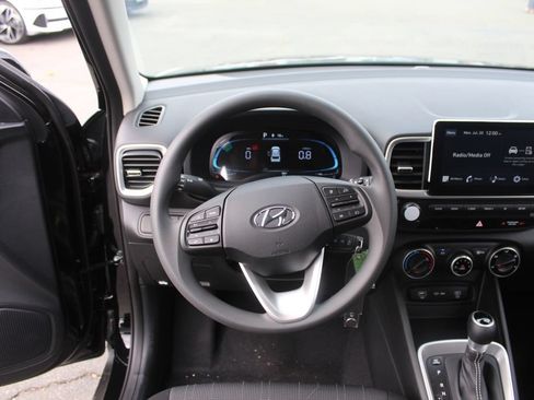 New 2026 Hyundai Venue SE FWD image 15