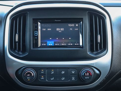 Used 2017 GMC Canyon SLT AWD/4WD image 14