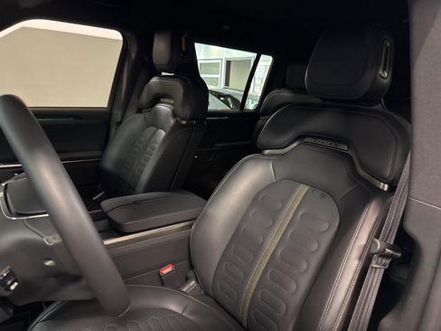 Used 2025 Rivian R1S Adventure image 14