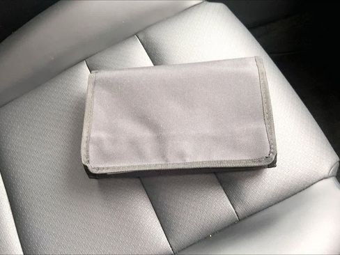 Used 2025 Nissan Rogue SV w/ SV Premium Package image 15