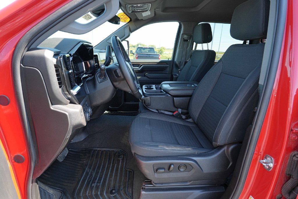 Used 2025 Chevrolet Silverado 2500 LT w/ Convenience Package AWD/4WD image 18