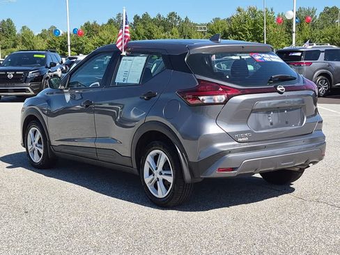 Used 2022 Nissan Kicks S FWD image 4
