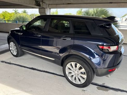 Used 2019 Land Rover Range Rover Evoque HSE AWD/4WD image 18