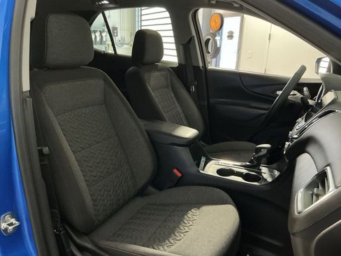 Used 2024 Chevrolet Equinox LT image 32