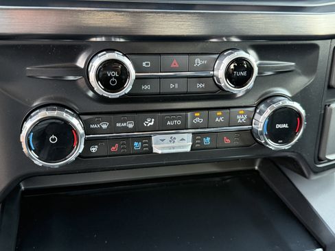 New 2026 Ford F250 Lariat w/ Lariat Ultimate Package AWD/4WD image 23