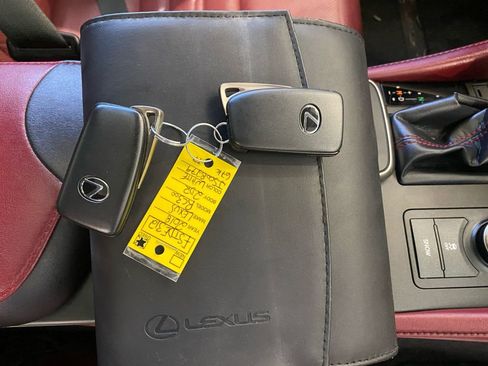 Used 2018 Lexus RC 300 image 28