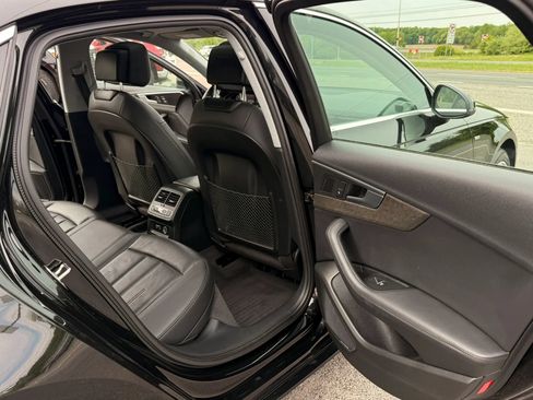 Used 2019 Audi A4 2.0T Premium Plus w/ Premium Plus Package AWD/4WD image 14