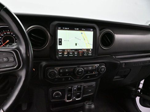 Used 2022 Jeep Wrangler Unlimited Sport AWD/4WD image 18