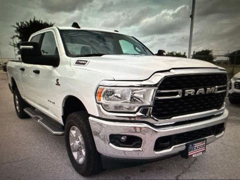 Used 2024 RAM 2500 Big Horn w/ Off Road Package AWD/4WD image 7