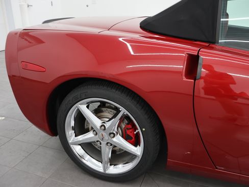 Used 2012 Chevrolet Corvette Convertible w/ 3LT Preferred Equipment Group RWD image 22