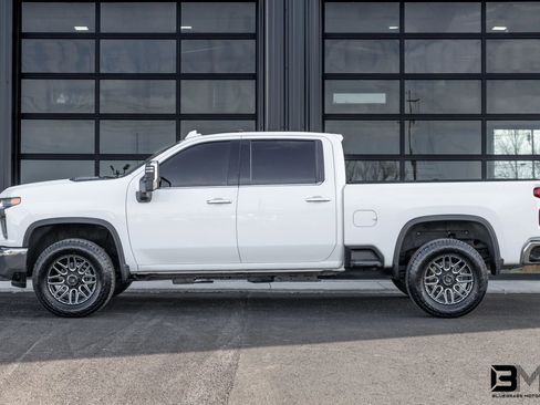 Used 2020 Chevrolet Silverado 2500 LTZ w/ LTZ Premium Package image 4