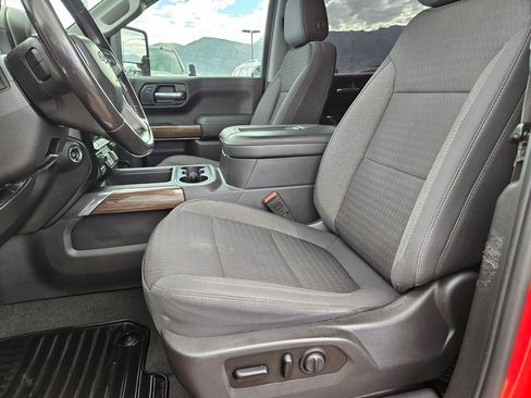 Used 2020 Chevrolet Silverado 1500 RST AWD/4WD image 15