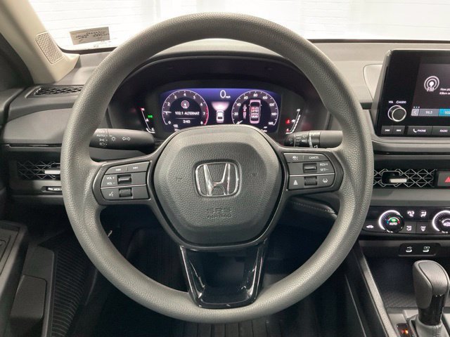 Used 2025 Honda Accord SE image 17