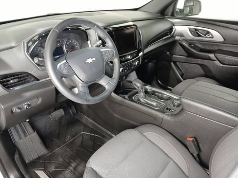 Used 2023 Chevrolet Traverse LT FWD image 16