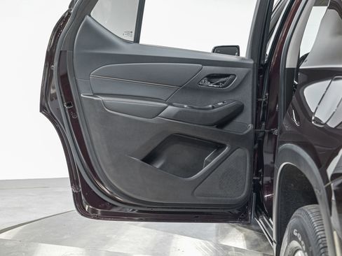 Used 2020 Chevrolet Traverse LT w/ LPO, Floor Liner Package image 27