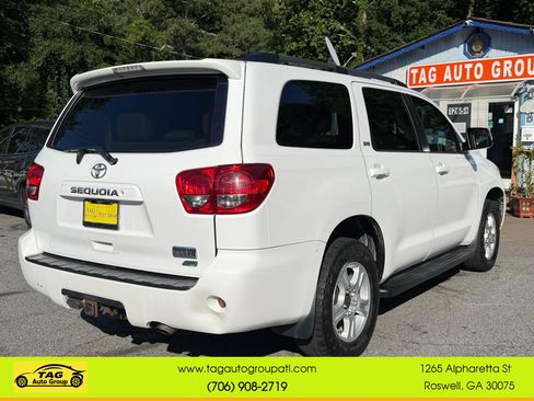 Used 2013 Toyota Sequoia SR5 w/ Premium Pkg AWD/4WD image 8