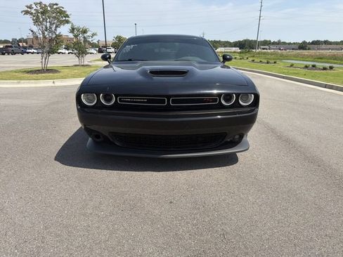 Used 2022 Dodge Challenger R/T RWD image 11